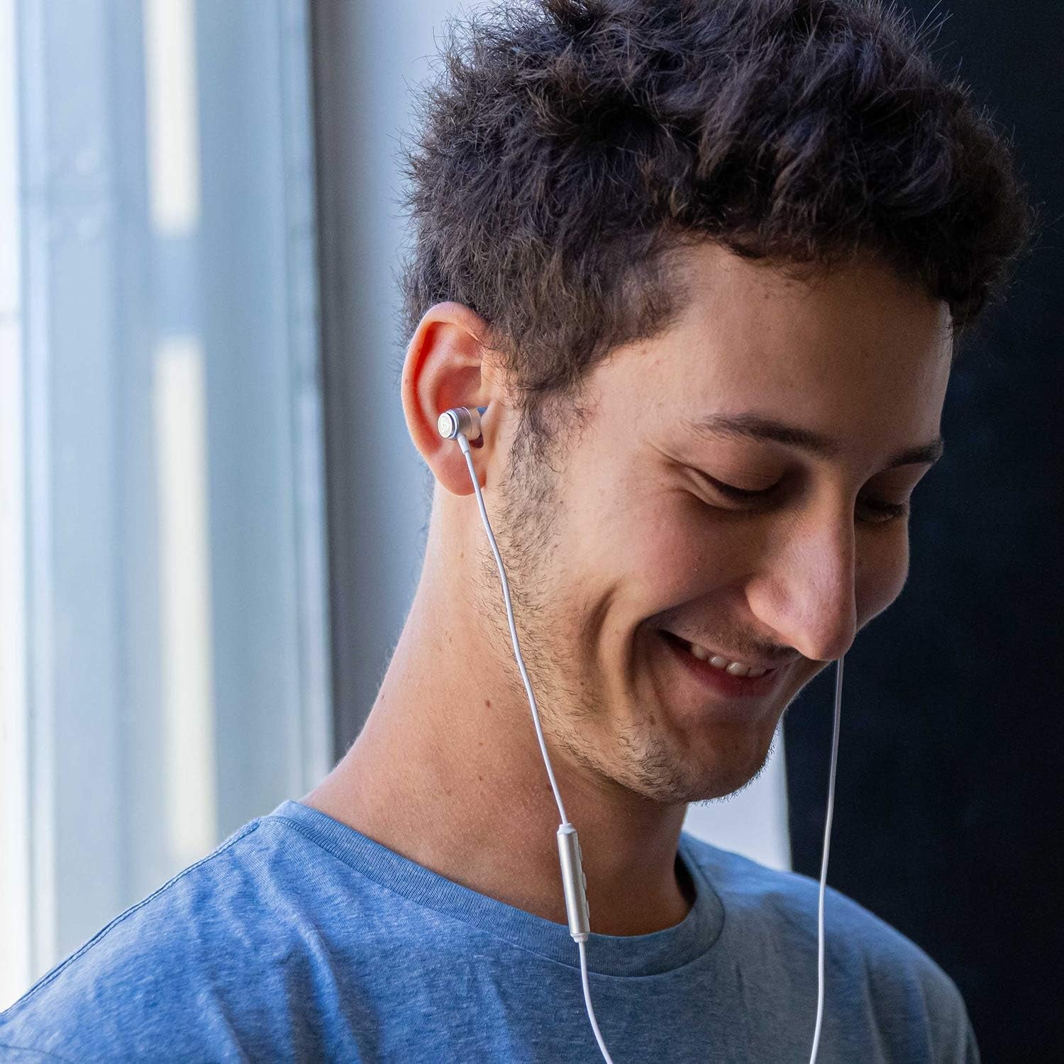 Clamor Wired Earbuds In-Ear Headphones, 5 Years Warranty, Earphones with Microphone, Noise Isolating Ear Buds, Memory Foam for Iphone, Samsung, School Students, Kids, Women, Small Ears - White