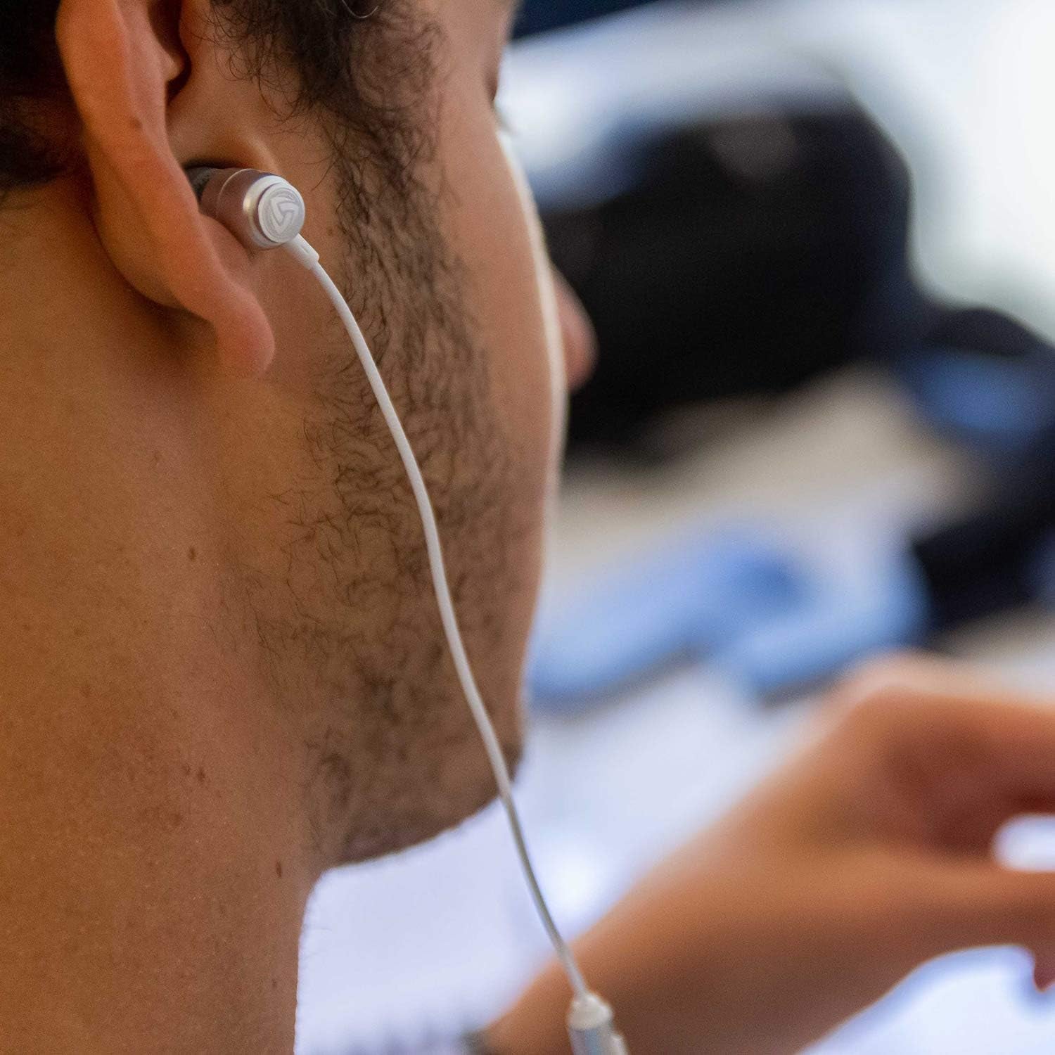 Clamor Wired Earbuds In-Ear Headphones, 5 Years Warranty, Earphones with Microphone, Noise Isolating Ear Buds, Memory Foam for Iphone, Samsung, School Students, Kids, Women, Small Ears - White